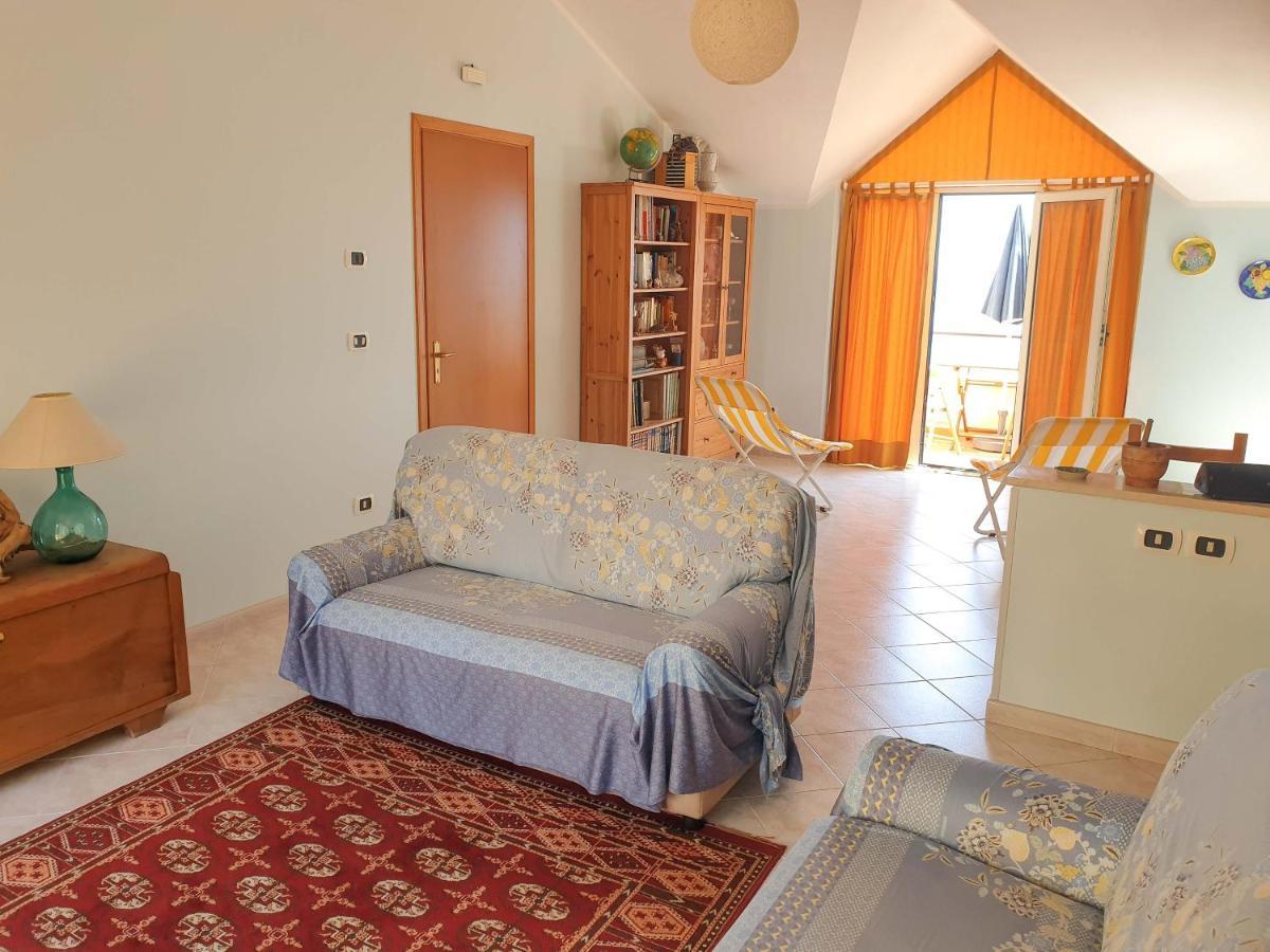 Casa Vacanze Umberto I Бова-Марина Экстерьер фото